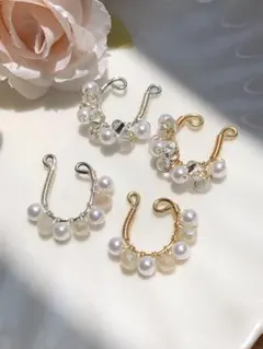 再販◆つぶつぶパールビーズの小さなイヤーカフ◇両耳デザイン違い◇シルバー