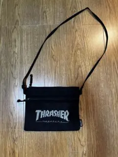 超美品　スラッシャー　ショルダーバッグ