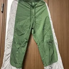 OFF-WHITE x JORDAN ナイロンパンツ グリーン　コラボ確実正規品のサムネイル