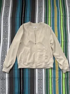 ベージュ ジップアップジャケット