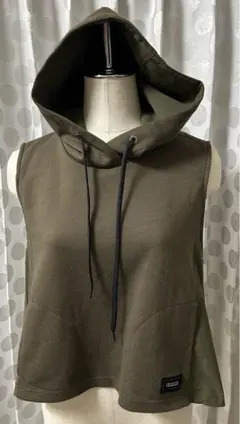 IVISUTOフード付き ノースリーブ パーカー