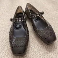 極美品☆JIMMY CHOO クリスタルストラップ フラットシューズ 34のサムネイル