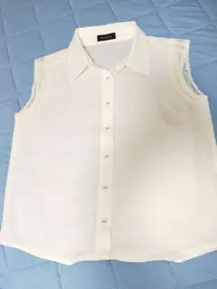 エゴイスト　ホワイトブラウス