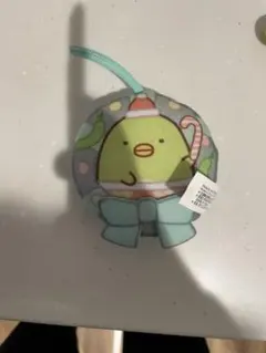 クリスマスデザイン 緑色の鳥 マスコット すみっこぐらし
