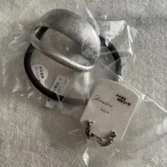 ヘアゴムとピアスのセット
