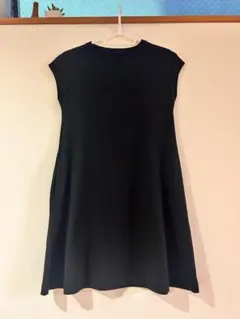 UNIQLO ノースリーブワンピース 140㎝　黒