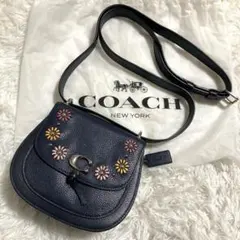 極美品　コーチ　ショルダーバッグ　サドルバッグ　Cロゴ　スタッズ　花柄　保存袋