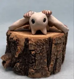 蚕さまの置物 手作りのサムネイル