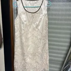 A・Rアザレアローズベージュノースリーブ ひざ丈ワンピースM結婚式2次会美品華や