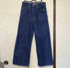 Levi's ダークブルーワイドレッグデニム