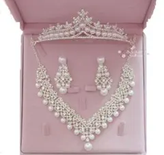 のんこ様専用♡フォロー割♡ティアラ・ネックレス・イヤリングの3点セットをご希望♡