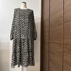 [美品] amie studio ロングワンピース　ブラック　アイボリー