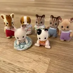 シルバニアファミリー 赤ちゃん7体セットと衣装4着