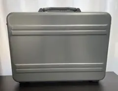 ゼロハリバートン アタッシュケース 2way スリム シルバー アルミのサムネイル