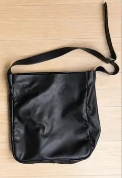 ショルダーバッグのサムネイル