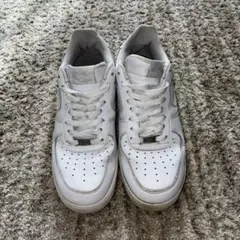 NIKE AIR FORCE 1 白27cmのサムネイル