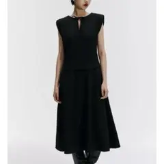 ZARA キルティングショルダーミディワンピース