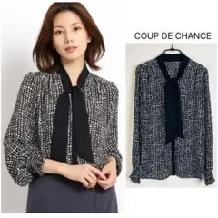 クードシャンス【洗える】 袖シャーリングボウタイ風ブラウス