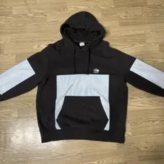 ザノースフェイス パーカー