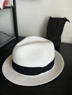 ホワイト ストローハットブラックリボン 収納袋付き日本製。