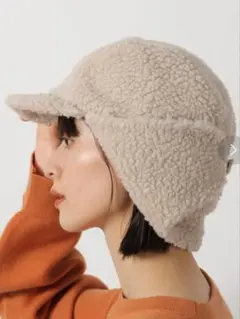 【LAKOLE】ボアフライトキャップ ベージュ