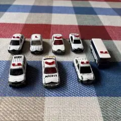 トミカ　警察車両8点　クラウン　マーチ　ウィル　セドリック　ビービー