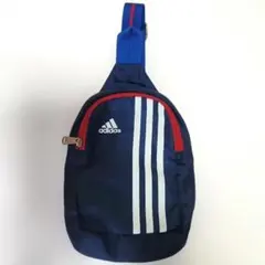 adidas ボディバッグ ネイビー レッド ストライプ