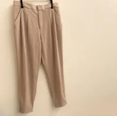 ユニクロ　タック入り ズボン　スラックス　サイズM
