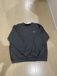 WHO'S WHO galleryグレー トレーナー ロゴ入り