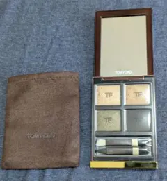 TOM FORD アイカラークォード オリーブスモークのサムネイル