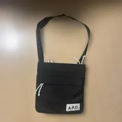 chi-様専用　A.P.C. ブラック ショルダーバッグ サコッシュ