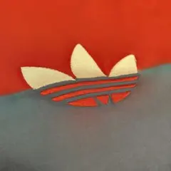 adidasオリジナルSLICE TRF BOX TEE　トレフォイルロゴ刺繍