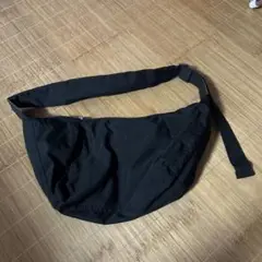 ブラック ショルダーバッグ