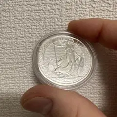 2023年 イギリス 銀貨 1ポンド ブリタニア エリザベス女王 ケース入