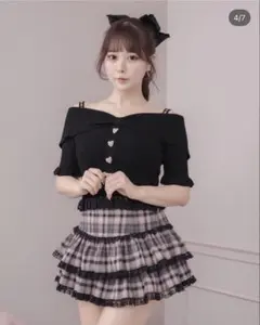 piumヨーク切替ハートボタンニット フロントボタンチェックプリーツ