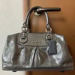 Coach メタリックグレー ハンドバッグ