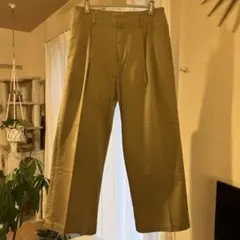 ユニクロワンタックワイドチノパン