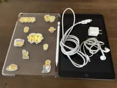 iPad 第7世代本体 カバー　充電器　イヤホン　アップルペンシル付き