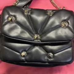 ZARA スタッズ付き黒ショルダーバッグ
