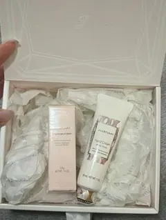 JILLSTUARTハンドクリーム・リップバームセット