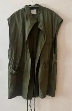 スタンドカラー　ミリタリーベスト