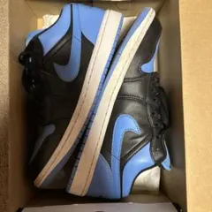 NIKEスニーカー　ユニバーシティブルー