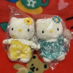 サンリオ展 kitty ラッピング柄ぬいぐるみ ピンクとホワイト2個セット