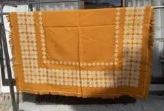 オレンジ色 幾何学模様 アクリル毛糸マルチカバー