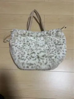 ヒョウ柄ファーバッグ