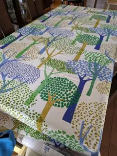 ブルーミング中西 テーブルクロス 130×230 北欧風ツリー
