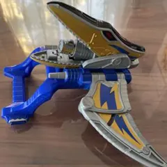 獣電戦隊キョウリュウジャー　変身ガントレット　ガブリチェンジャー 獣電池付き