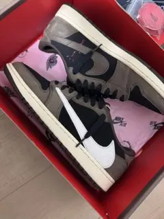 TravisScott × Nike Air Jordan1 ダークモカ Low