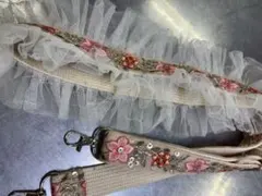 インド刺繍リボン花柄フリルネックストラップ