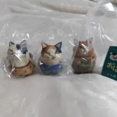 しろもふさんの木彫りフィギュア　おぱんつ猫　３個セット